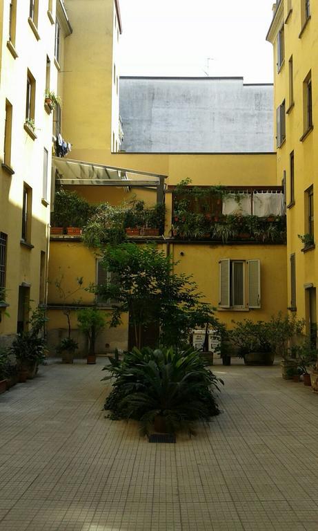 Le Comari Lägenhet Milano Exteriör bild